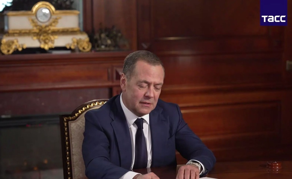 «Счастлив, что не оправдал надежд»: Дмитрий Медведев высказался о разочаровании либеральных кругов «Счастлив, что не оправдал надежд»: Дмитрий Медведев высказался о разочаровании либеральных кругов